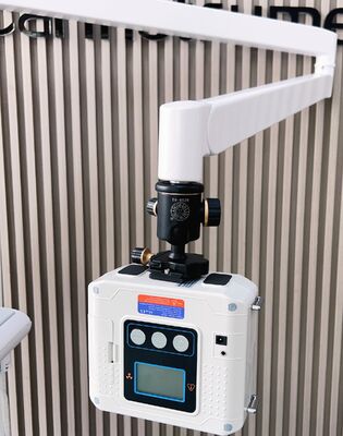 পোর্টেবল ভেটেরিনারি ডেন্টাল ইউনিট 4K ক্যামেরা এক্স রে এবং পেট ডেন্টাল চিকিত্সার জন্য তেল মুক্ত কম্প্রেসার সহ